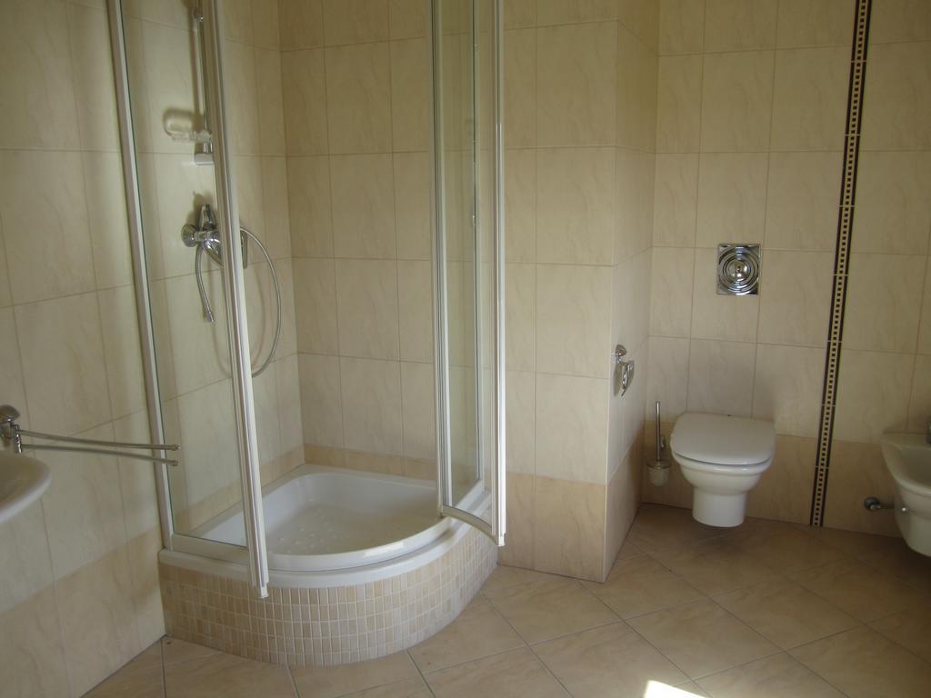 Villa Paradiso Вроцлав Екстериор снимка