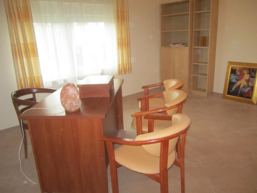 Villa Paradiso Вроцлав Екстериор снимка
