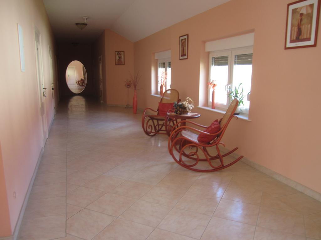 Villa Paradiso Вроцлав Екстериор снимка