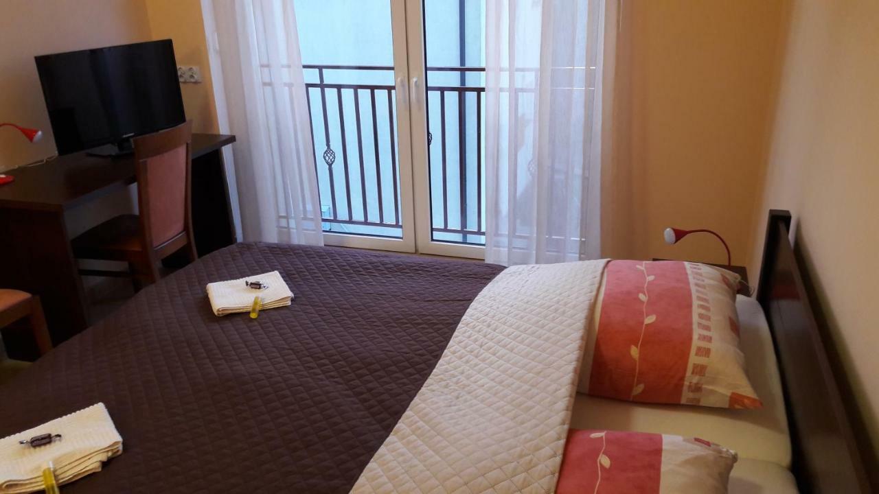 Villa Paradiso Вроцлав Екстериор снимка